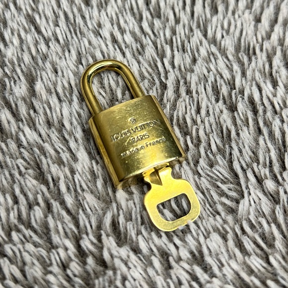 Louis Vuitton Lock & Key #323 - Picture 2 of 3